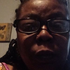 Meet your Posher, Valerie